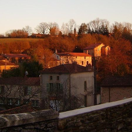 Chambres De La Porte Aux Moines Vouvant Bagian luar foto