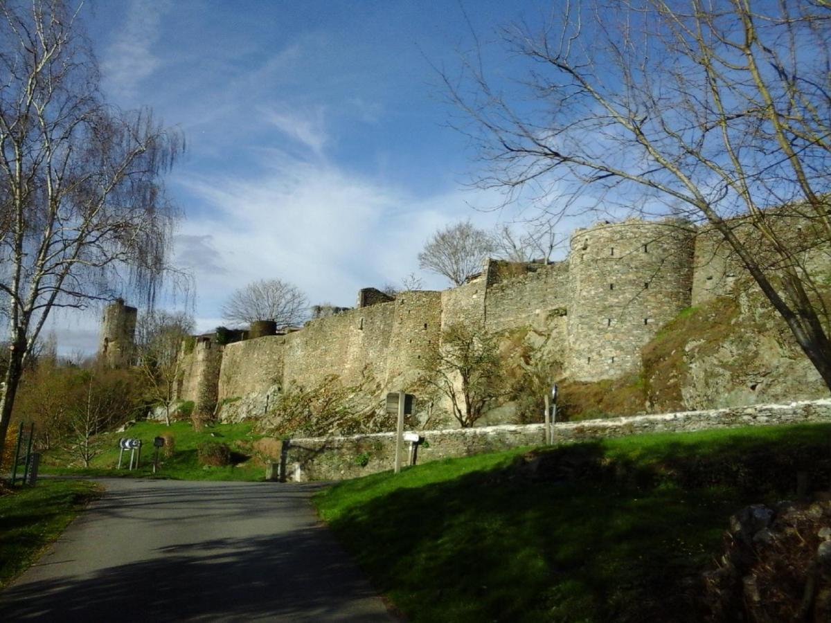 Chambres De La Porte Aux Moines Vouvant Bagian luar foto